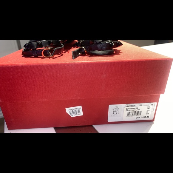 SOLD: Valentino rockstud ankle strap, matte black, size 38 - Picture 3 of 5